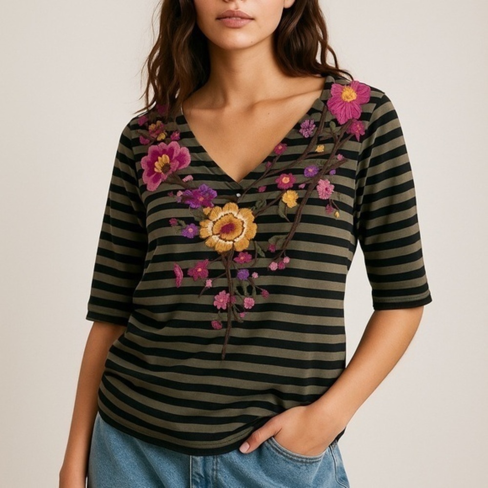 Johnny was vintage striped embroidered floral tee